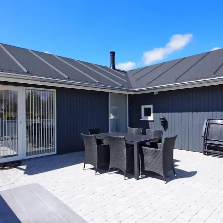 Holiday home Emmarenze - 400m From The Sea In Western Jutland By Interhome *